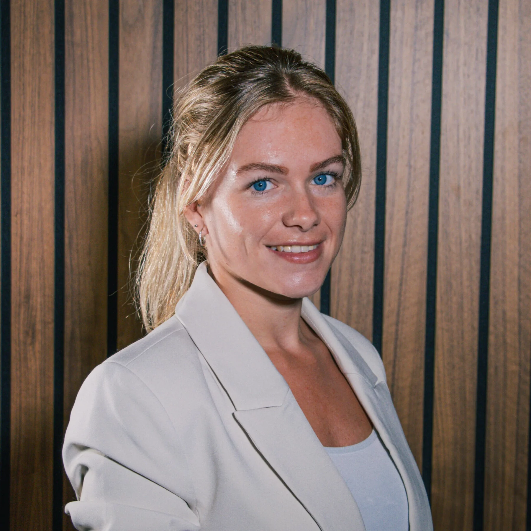 Portret van Daniella Kuis medewerker BlueLemon24 Office Manager & QMS Manager